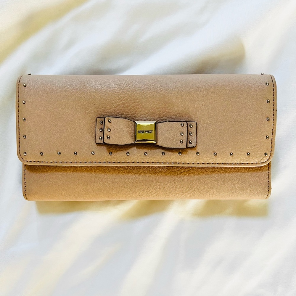 Nine West wallet